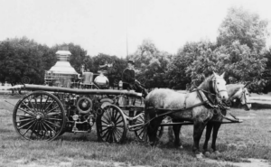 En el siglo XIX, se popularizaron los carros tirados por caballos, que llevaban bombas de vapor. Estas máquinas representaron un gran avance tecnológico, ya que la fuerza del vapor permitía bombear agua con mayor presión y en mayores cantidades.