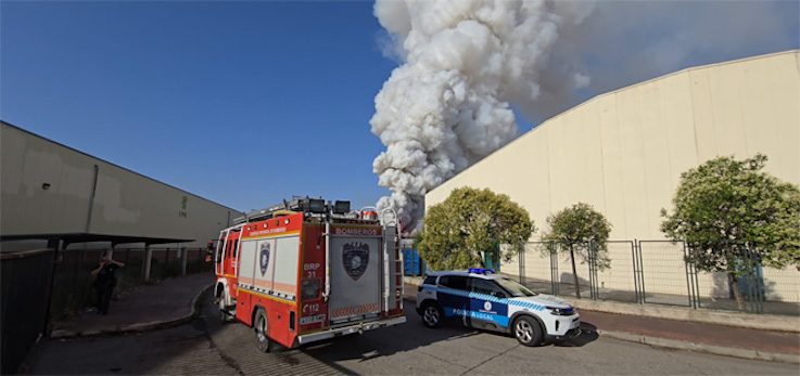 Incendio en fábrica de reciclaje de baterías en el Corredor del Henares